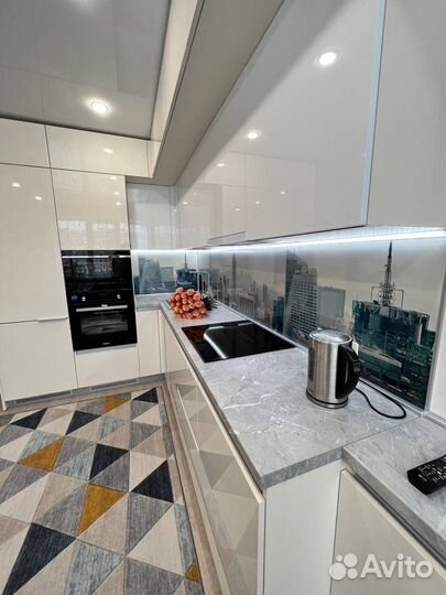 Угловая кухня на заказ. Фабрика