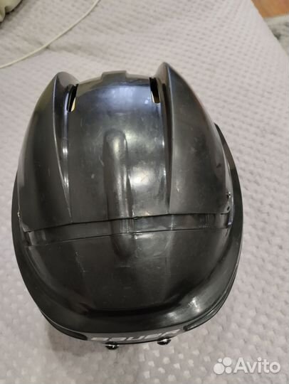 Хоккейный шлем