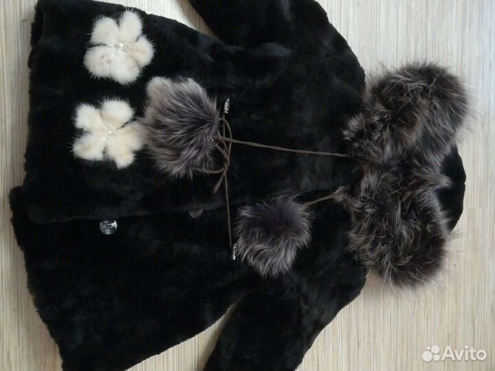Шубка натуральная на ребенка 2-4 года