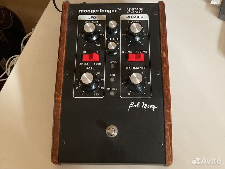 Гитарная педаль Moog Bob Moog 12 Stage Phaser