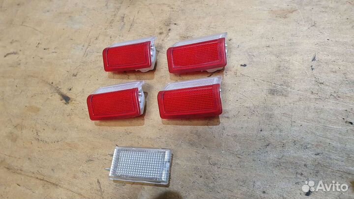 Плафон подсветки фонарь Mercedes-Benz W212