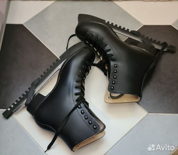 Коньки фигурные Botas Dagmar, р. 43-44