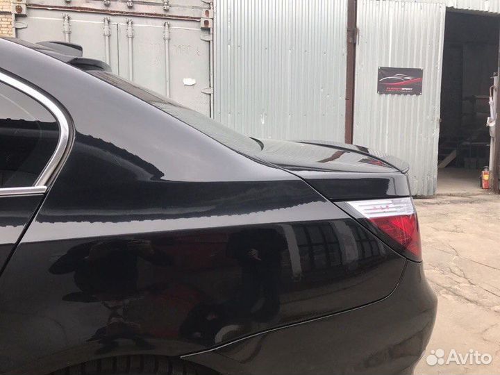 Спойлер на багажник BMW 5 E60 под окраску