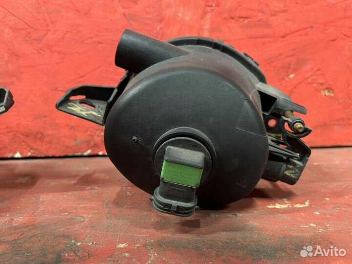 Туманка bmw e90 противотуманка бмв е90