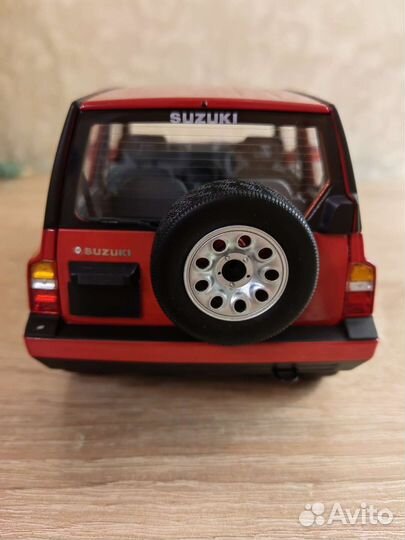 Suzuki Vitara Escudo 1:18 Dorlop