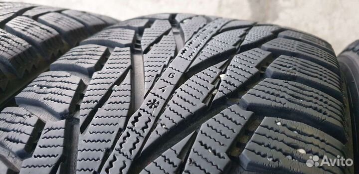 Nokian Tyres Hakkapeliitta R2 SUV 225/60 R17 103R