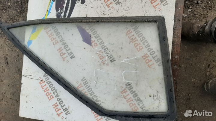 Фольксваген LT форточка передняя левая