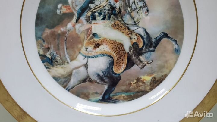 Блюдо фарфор Офицер конных егерей середина 20 век
