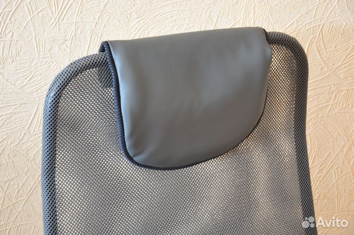 Офисное кресло 