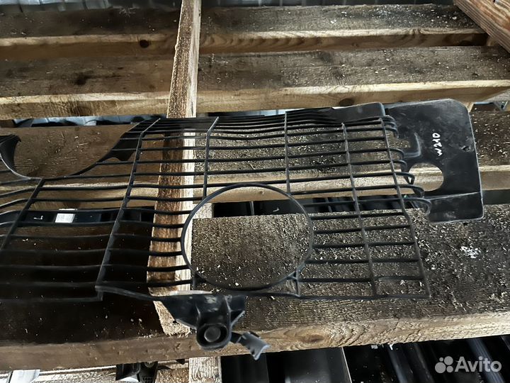 Решетка вентилятора Mercedes Benz w140 m104 w210 m