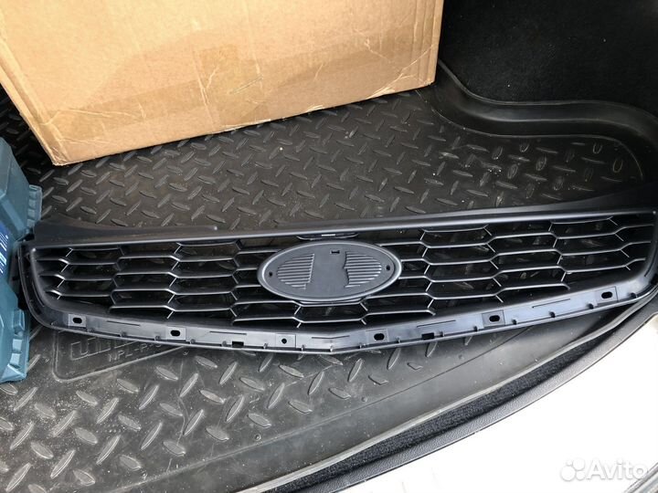 Решетка радиатора LADA Priora