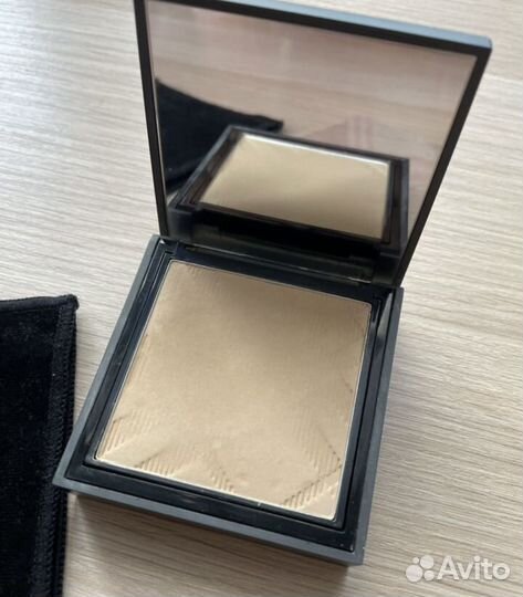Burberry пудра