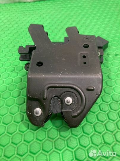 Замок крышки багажника Honda Accord 7 K24 2004