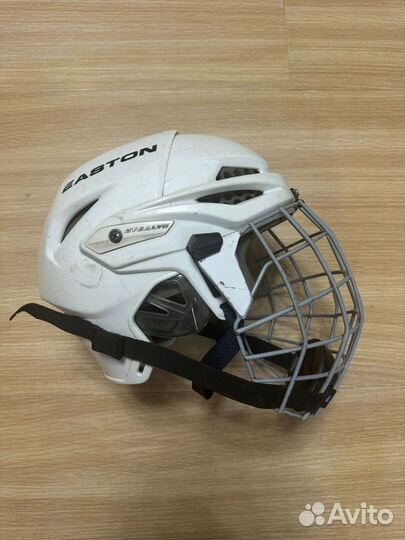 Шлем хоккейный