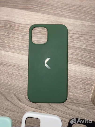 Чехлы на iPhone 12