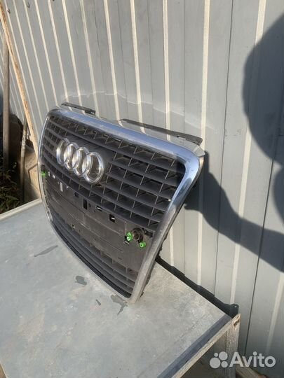 Решетка радиатора Audi A8 d3 2007