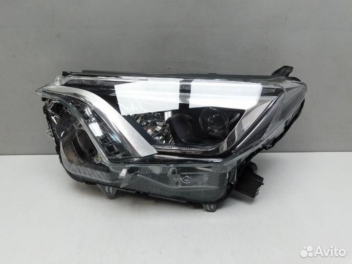 Фара левая Toyota RAV4