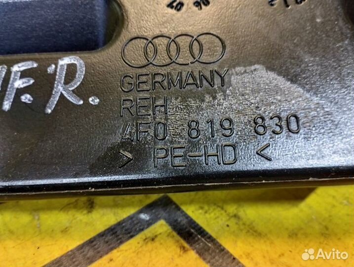 Воздуховод правый Audi A6 универсал 2.8 CCE 2009