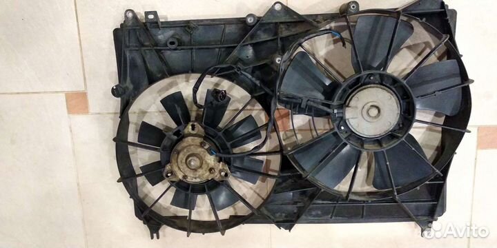 Диффузор с вентиляторами охлаждения двигателя