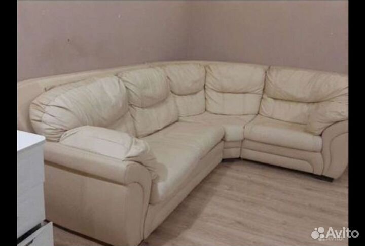 Кожаный угловой диван бу