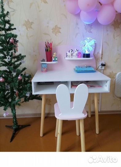 Детский стол и стул