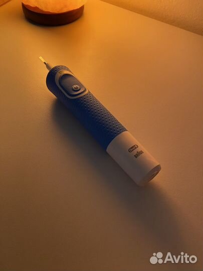 Зубная щетка oral b