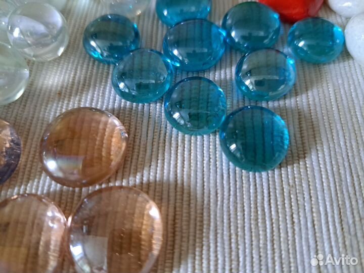 Стеклянные шары, декор из стекла