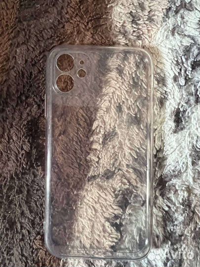 Чехлы на iPhone 11