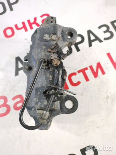 Суппорт тормозной задний левый Audi Q7 внедорожник