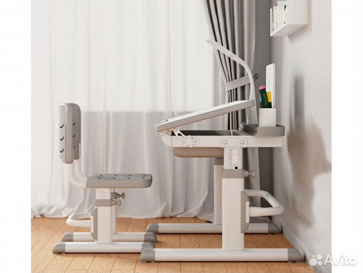 Детская Растущая Парта +Стул +LED лампа Lott Amigo