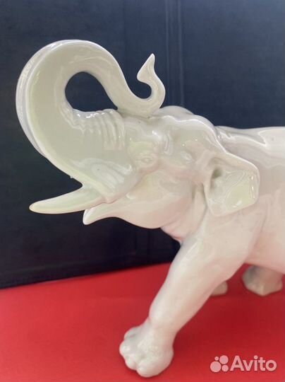 Статуэтка с Дефектом «Слон белый большой» лфз