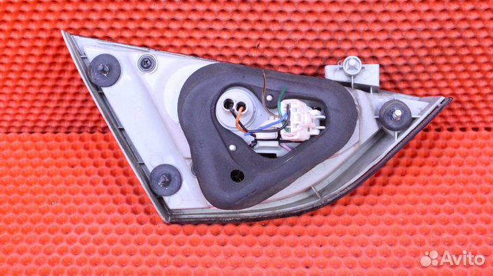 Фонарь задний правый Hyundai Sonata YF G4KH 92404