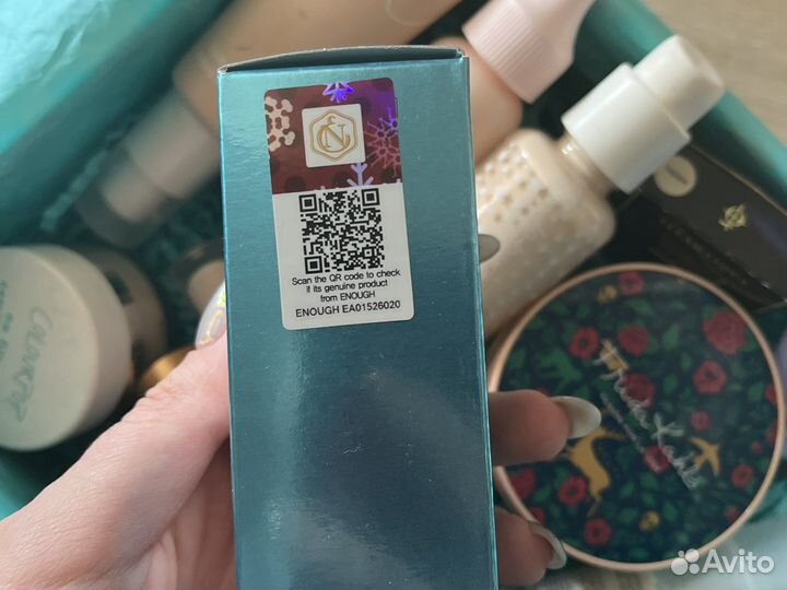 Коробка косметики для светлокожих