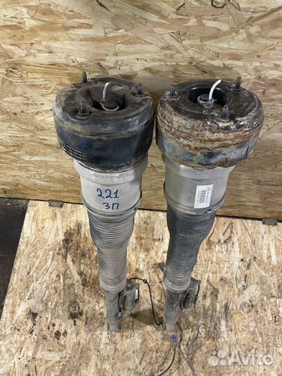 Пневмостойка задняя Мерседес W221 левая правая