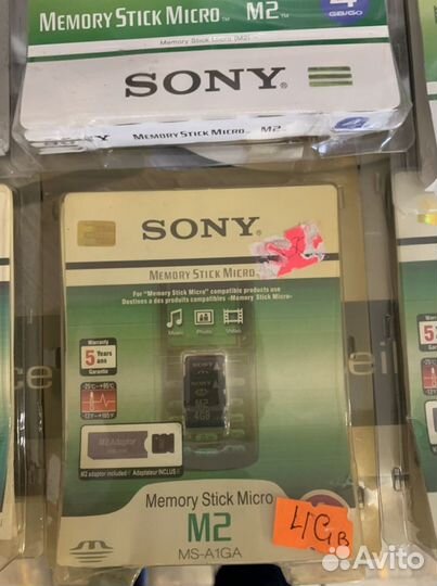 Карта памяти Memory Stick Micro M2