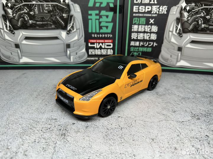 Машинка для дрифта на радиоуправлении Nissan GT-R