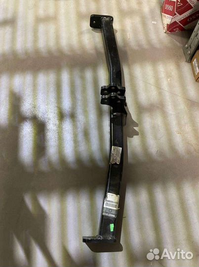 Поперечина фаркопа Renault