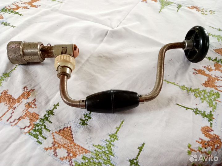 Дрель ручная (коловорот)