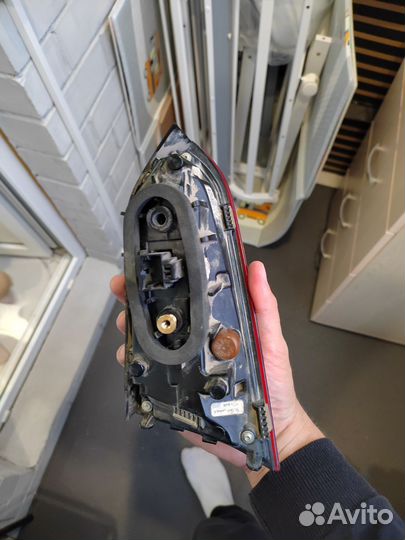 Фонарь левый задний внутренний skoda rapid ll