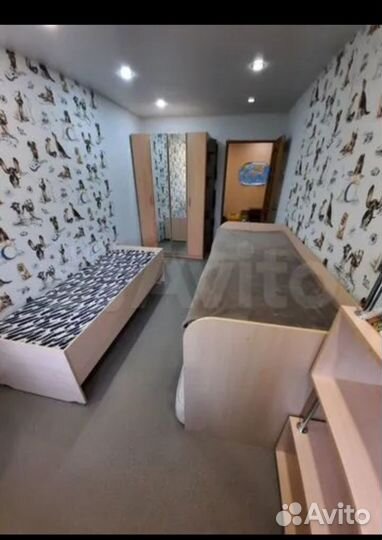 Продам детскую 2х ярусную кровать выдвижную бу