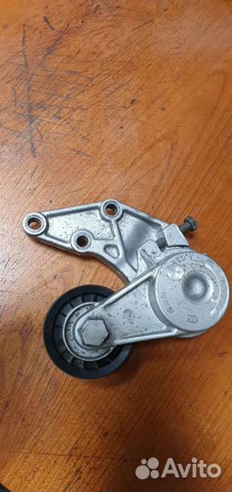 Натяжной ролик приводного ремня VW