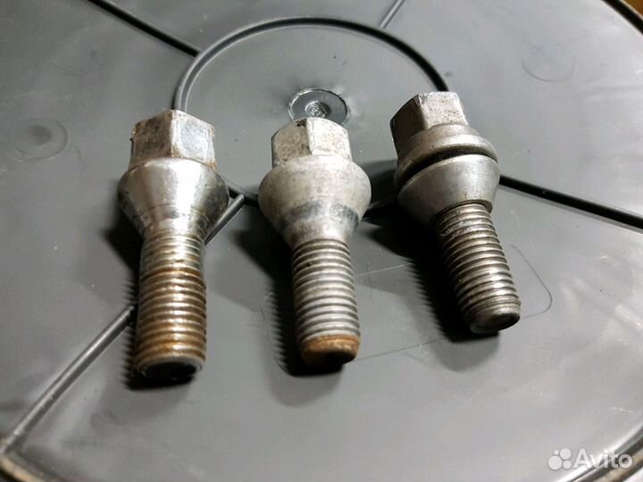 Болт колёсный Рено Логан Сандеро Ларгус