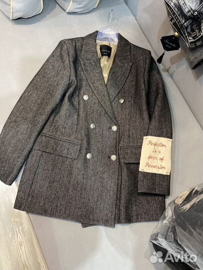 Пиджак из Италии марки souvenir