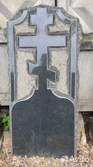 Памятник на могилу из гранита