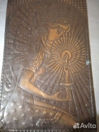 Картины, Чеканка