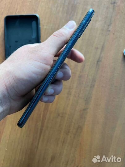 Samsung Galaxy A50, 4/64 ГБ