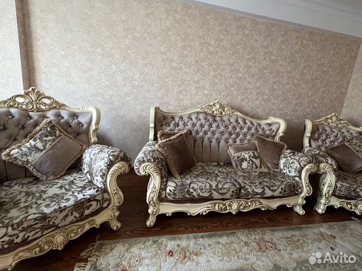 Диван и 2 кресла