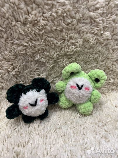 Вязаные лягушки