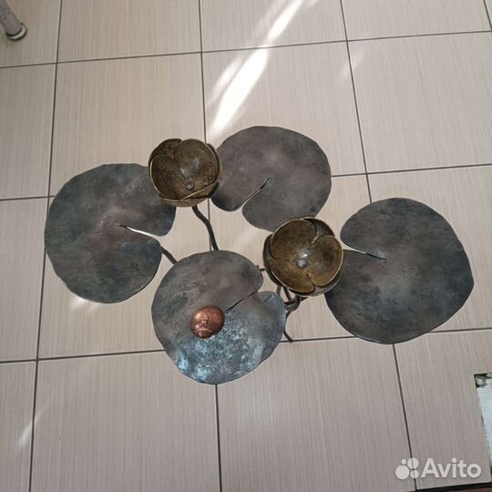 Кованые кувшинки