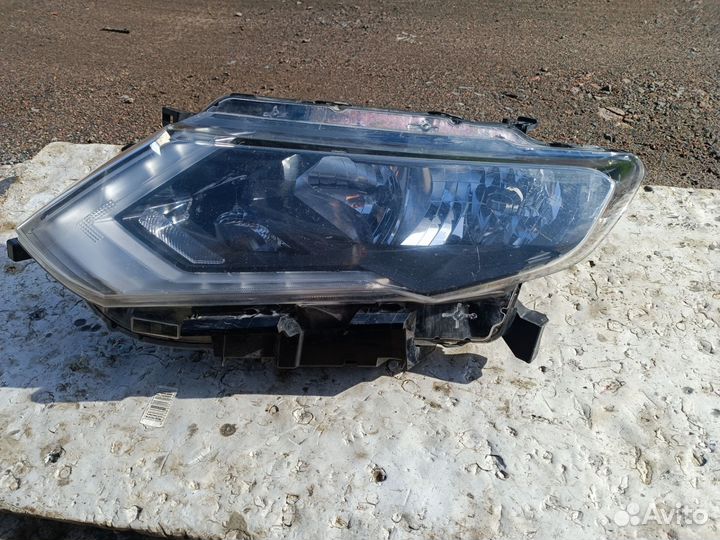 Nissan x-trail t32 фары на з/ч
